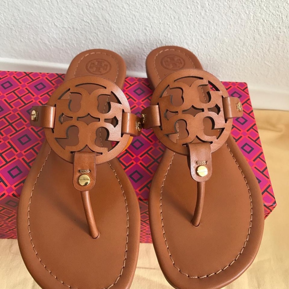 Tory Burch Brown Sandals 👡